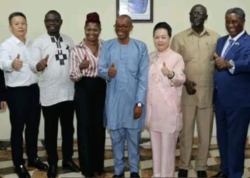 FOR NEW CITY PROJECT… LANDS MINISTER HOSTS CHINESE INVESTORS