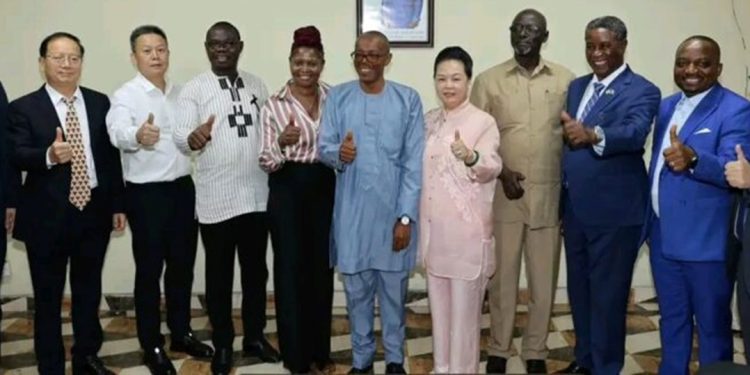 FOR NEW CITY PROJECT… LANDS MINISTER HOSTS CHINESE INVESTORS