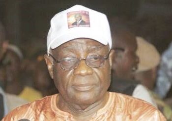 TRIPARTITE WITHOUT COMMUNICATION