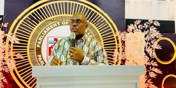 PARLIAMENT INTERACTS WITH THE BUSINESS COMMUNITY