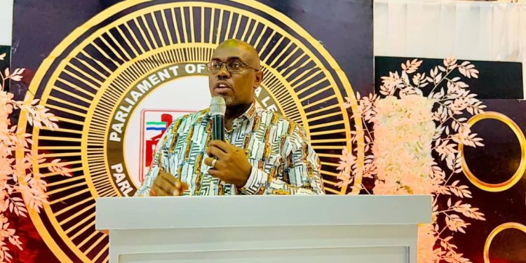 PARLIAMENT INTERACTS WITH THE BUSINESS COMMUNITY