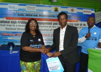 Journalist Ragan Receives Prestigious Award for Advocacy Against Harmful Practices