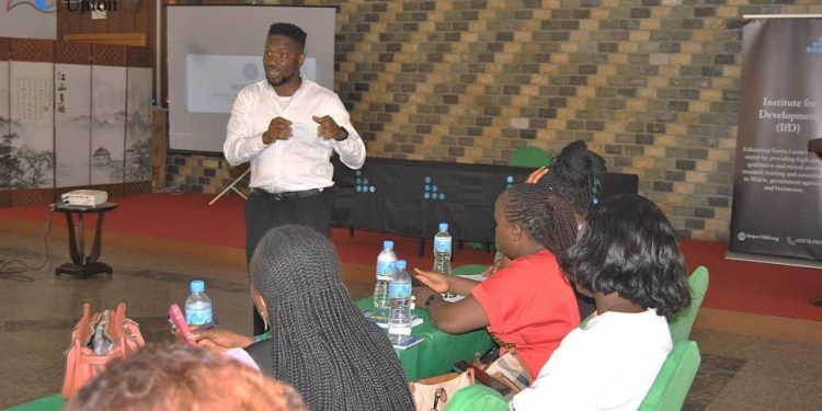 Institute for Development and SLRU Train 25 Journalists in research for better Reporting