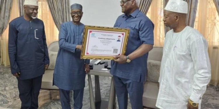 APC EXECUTIVE MEETS EX-PRESIDENT KOROMA