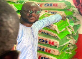 Ady Macauley Boosts APC with 500 Bags of Rice