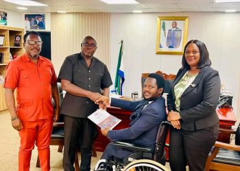 LAW CLERK PRESENTS 1ST SESSION REPORT TO SPEAKER