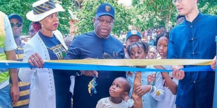 AMBASSADOR WANG QING ATTENDS  THE 119TH ANNIVERSARY CELEBRATION  OF BO SCHOOL AND THE UNVEILING CEREMONY OF “BEIJING BUILDING”