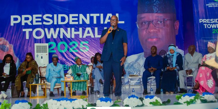 Kenema Residents Hail Presidential Town Hall