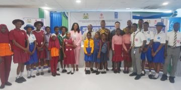 To Support 13 Districts in Sierra Leone…  China-Funded Education Furniture Project Launched