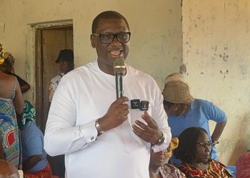 DIB RECEIVES ROUSING WELCOME IN FAIRO; COMMENDS GRASSROOTS DEVELOPMENT EFFORTS