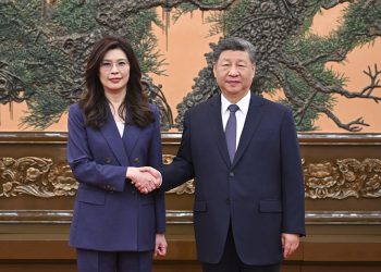 Xi Jinping meets KMT leader Cheng Li-wun in Beijing